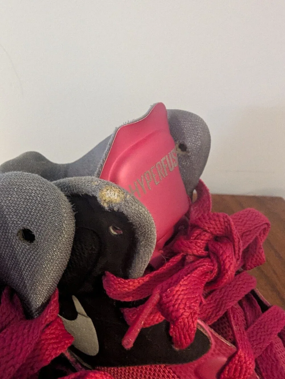 Girls Nike Zoom Hyperfuse Basketball/Fashion Sneaker Size 4 Youth Pink & Gray - Picture 12 of 12